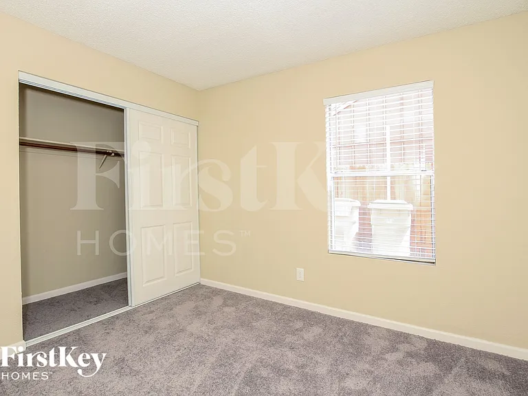 6408 W Grandview Rd — Photo 14