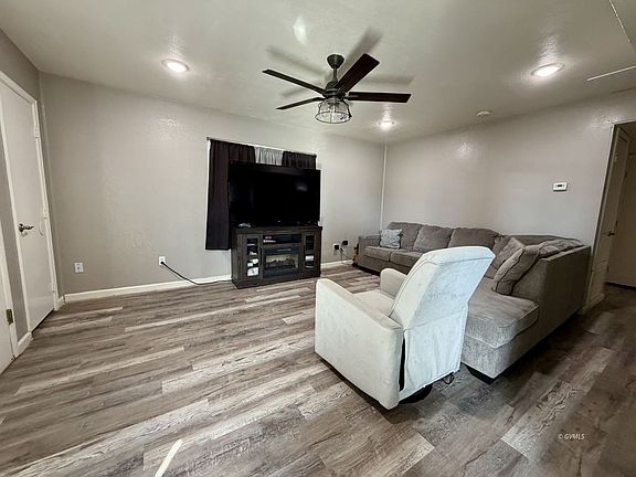 4th image of 702 W 16th St