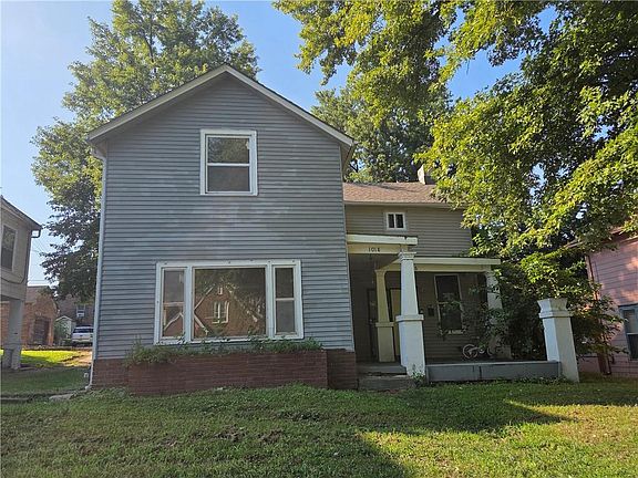 2nd image of 1016 Henry St