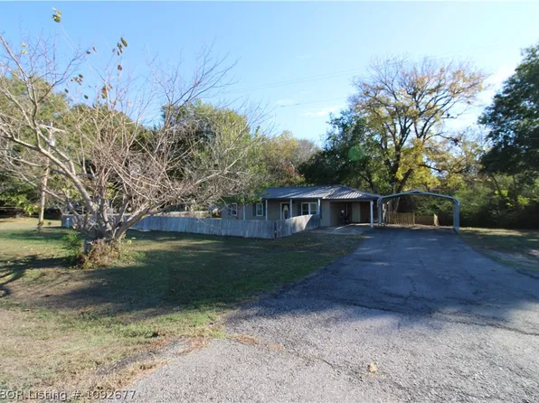 2804 S Kerr Blvd, Sallisaw, OK 74955