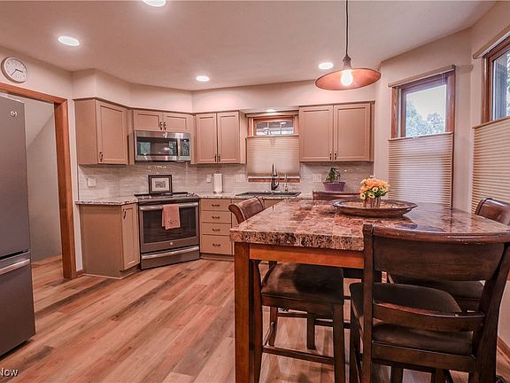 5th image of 3958 Burgundy Bay Blvd W