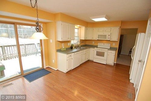 2nd image of 1305 Clary Ct