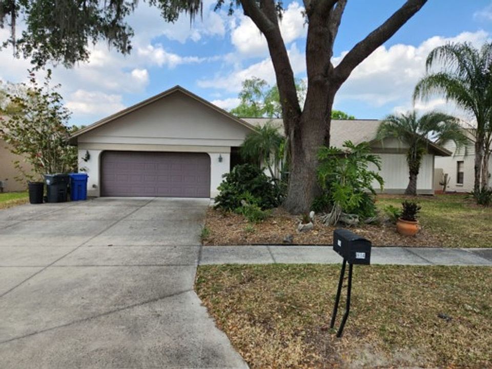 1st image of 1614 Shady Leaf Dr