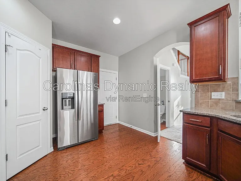 5470 Allison Ln — Photo 12