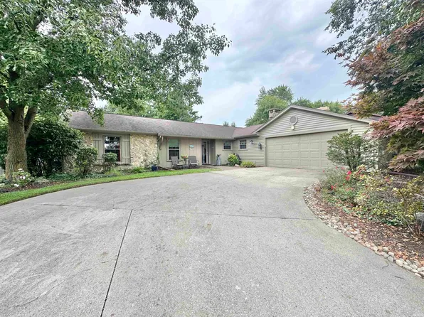 3817 Windswept Dr, Fort Wayne, IN 46815