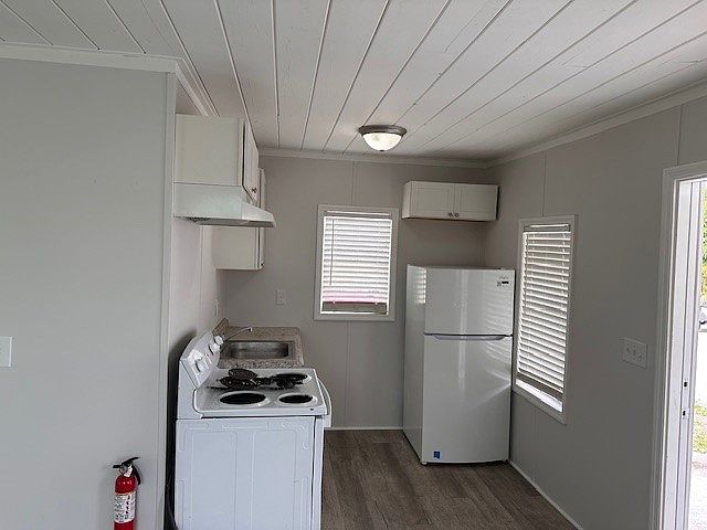 2nd image of 5 Cook St