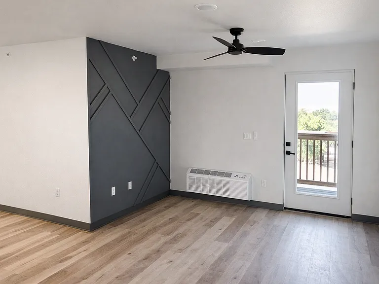 1870 W Pleasant St #29 — Photo 1