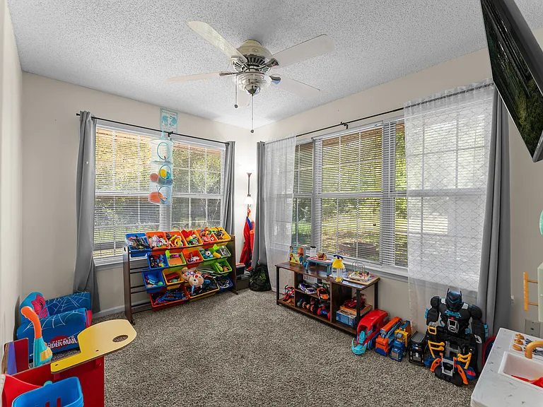 107 Shallowford Cir — Photo 16
