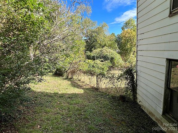 4th image of 249 Westwood Pl