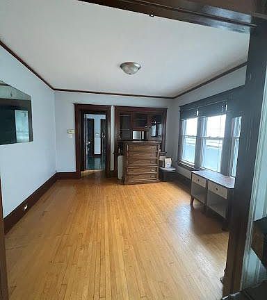 3rd image of 3122 N Bartlett Ave