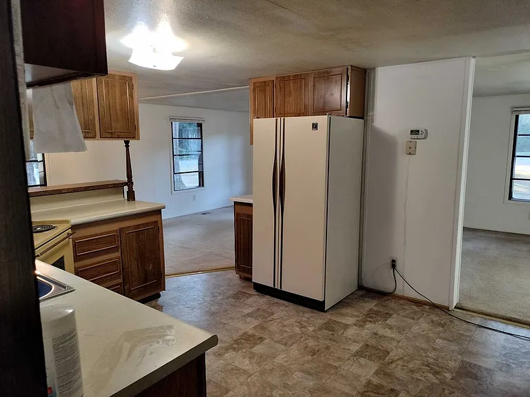 2074.5 Willeys Lake Rd — Photo 6