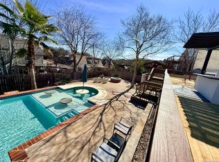 207 River Blf, Castroville, TX 78009