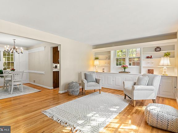 2nd image of 3904 Whispering Ln