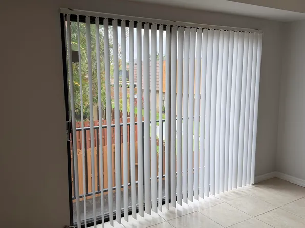 882 Springdale Circle #88-b, Palm Springs, FL 33461