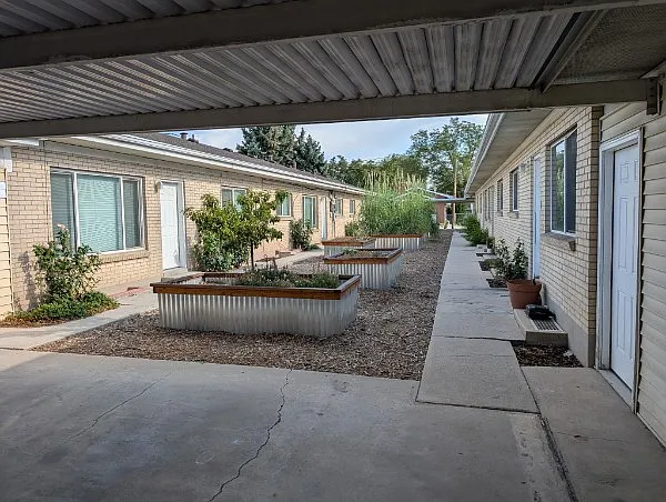 3 bed, 1500 sqft, $1,850 — Photo 1
