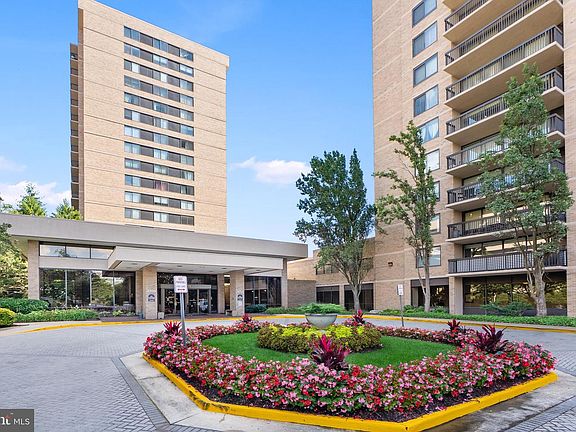 2nd image of 3713 George Mason Dr #1412