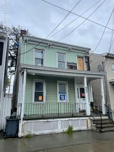332 Broadway, Rensselaer, NY, 12144