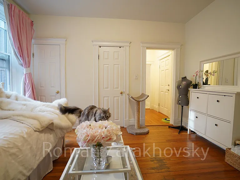 6 Camelot Ct #18 — Photo 3