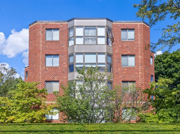 975 Massachusetts Ave APT 108, Arlington, MA 02476