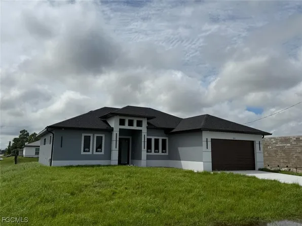 2705 45th St SW, Lehigh Acres, FL 33976