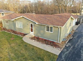 9623 402nd Ave, Genoa City, WI 53128