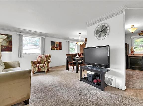 4th image of 619 Bagnell Dr