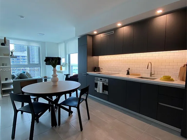 227 NE 2nd St #1701 — Photo 3