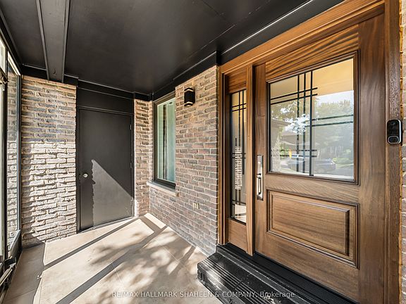 4th image of 184 Castle Rock Dr