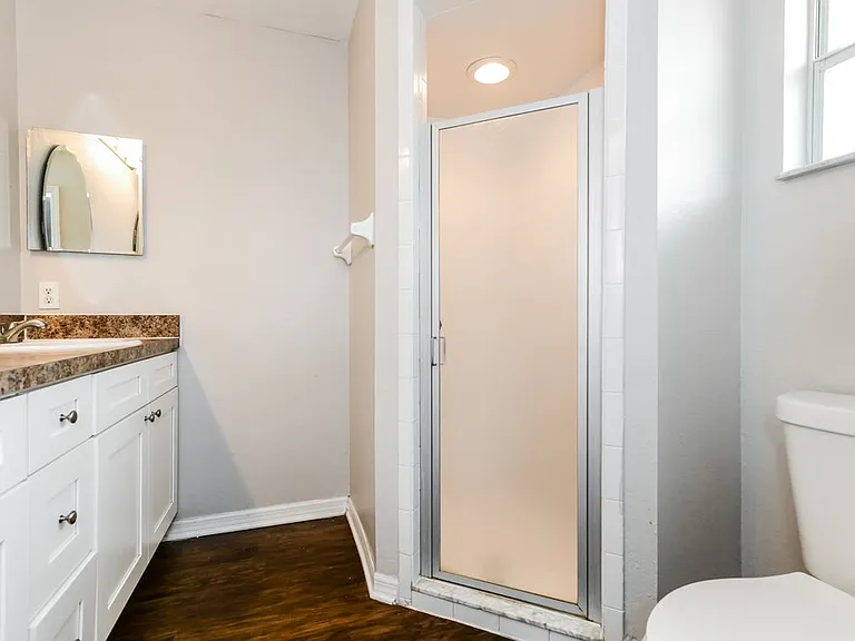 205 Madalyn Ct — Photo 12