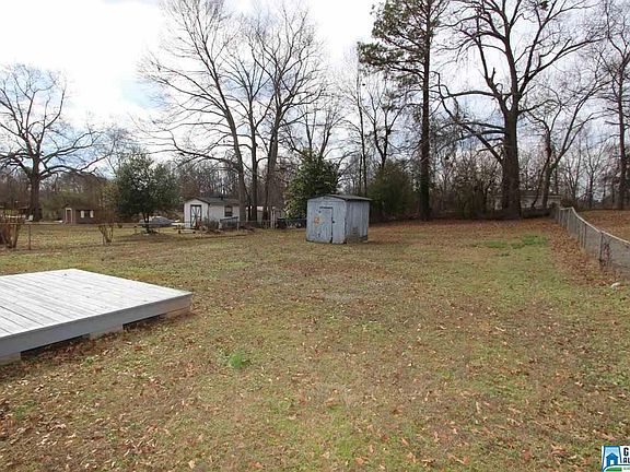 4th image of 1612 Dogwood Dr
