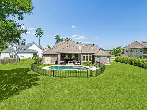 2nd image of 316 Seminole Cir