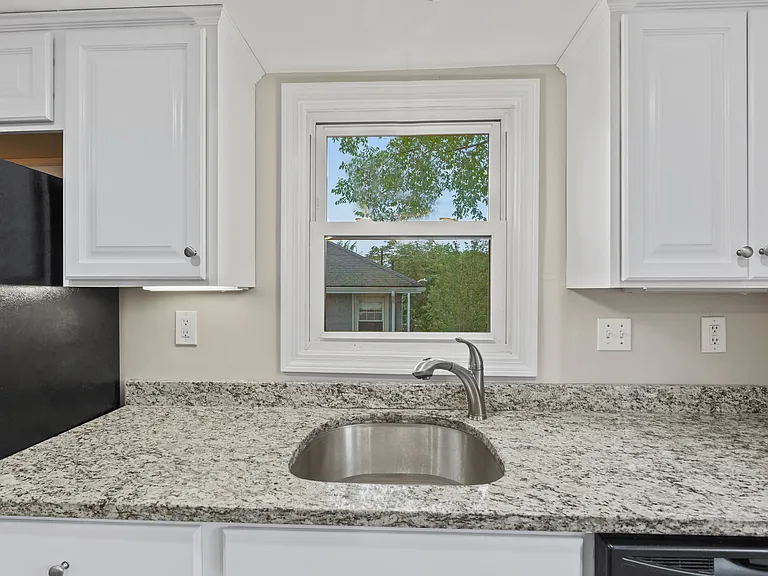 65 Hale St #2 — Photo 6
