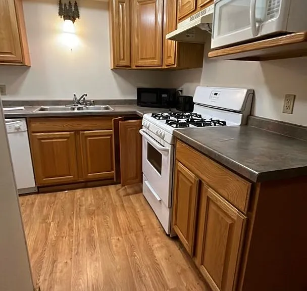 467 Overlook Ct — Photo 9