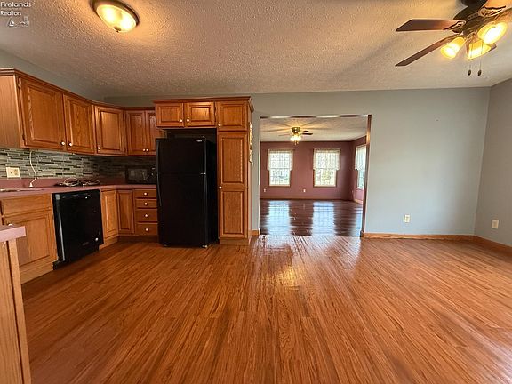 4th image of 20 Katherine Way