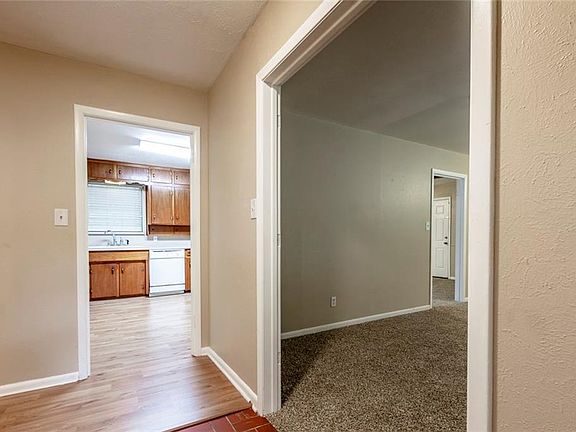 3rd image of 3104 Cortez Dr