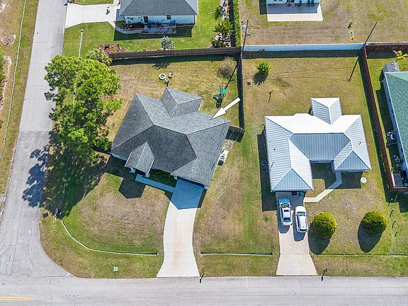 4th image of 1701 SW Cadima Street