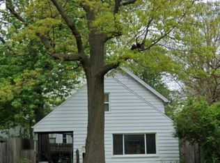 821 Hawthorn Ave, Royal Oak, MI 48067