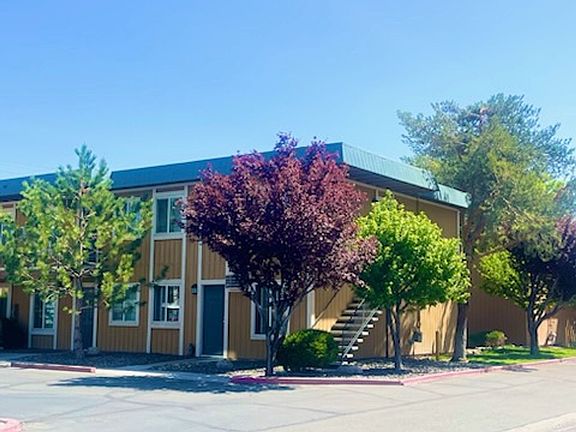 4th image of 1215 Sullivan Ln #9B