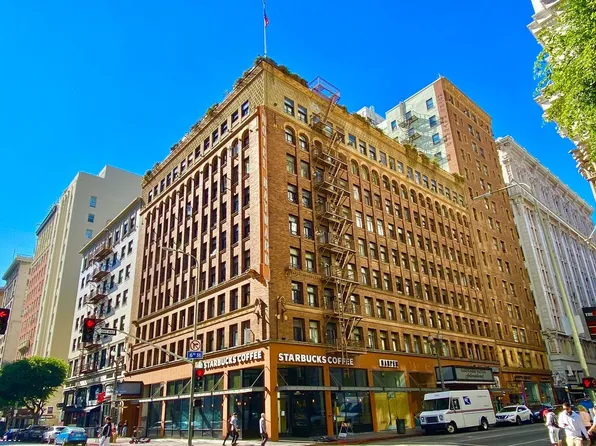 Hayward Manor Apartments