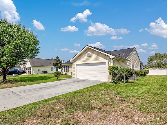 3rd image of 631 Seth Ln.
