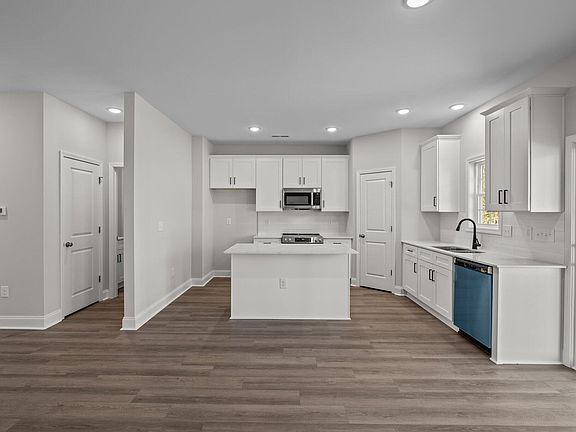 3rd image of 12460 Gameland Dr