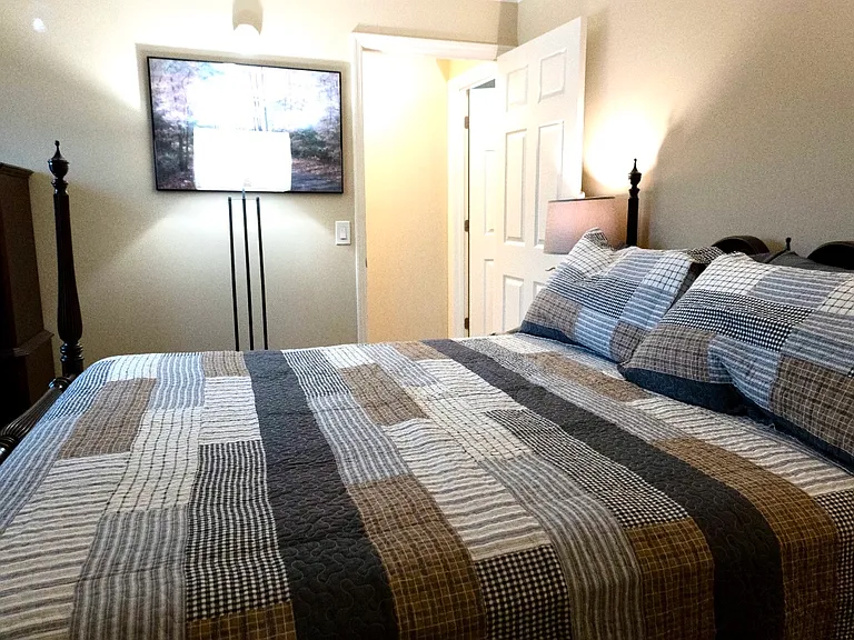 2905 Burch Ave #1 — Photo 33