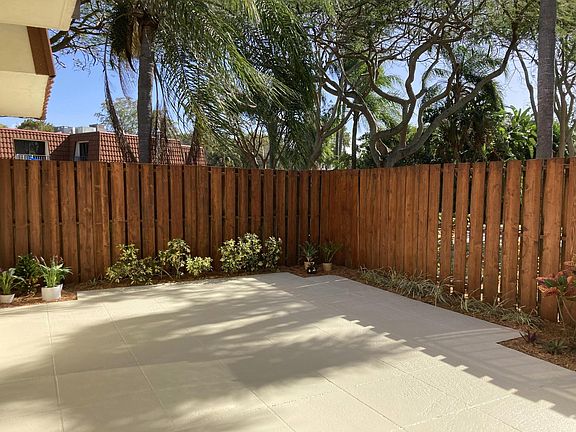 5th image of 3113 San Fernando Drive #31-A