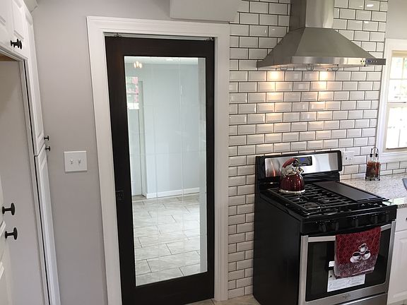 4th image of 515 N Seminole Ave