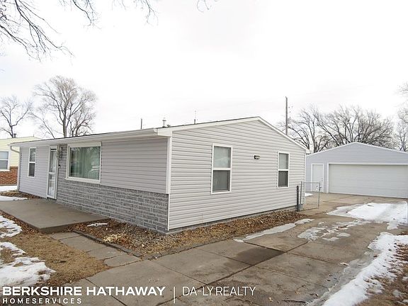 2nd image of 419 Sherman Ave
