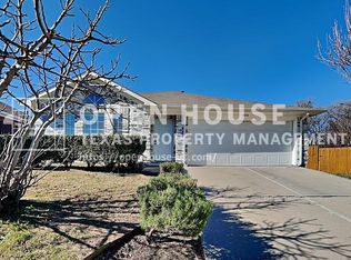 6014 Twin Maple Dr, Arlington, TX 76018