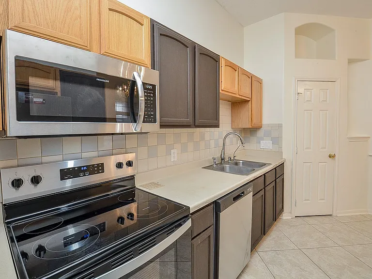 2710 Grants Lake Blvd #I4 — Photo 19