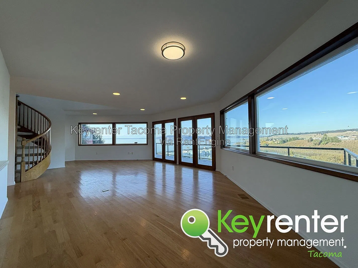 4 bed, 3.0 bath, 2588 sqft, $3,700 — Photo 4