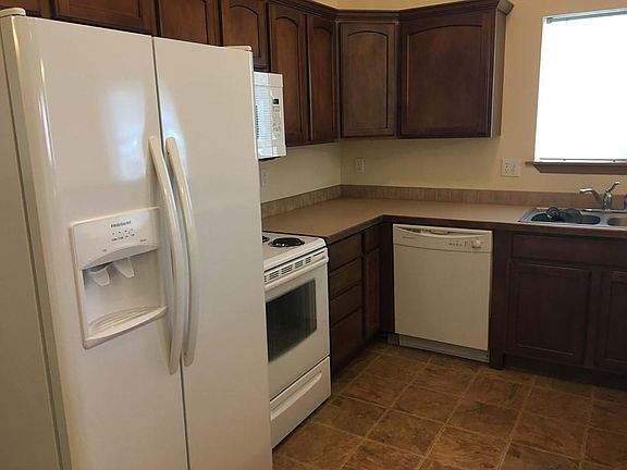 4th image of 1208 W Malaga Ave #A
