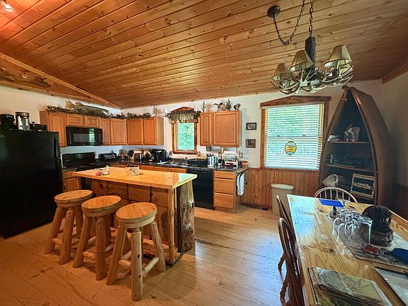 3rd image of 82079 Schoumaker Rd